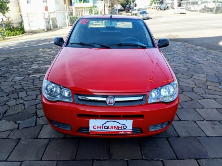 FIAT - SIENA - 2011/2012 - Vermelha - R$ 27.900,00