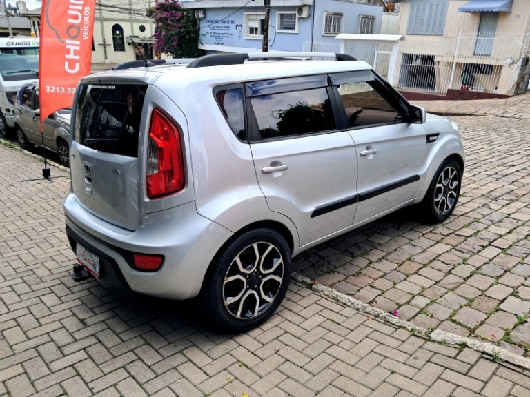 KIA MOTORS - SOUL - 2011/2012 - Prata - R$ 46.900,00