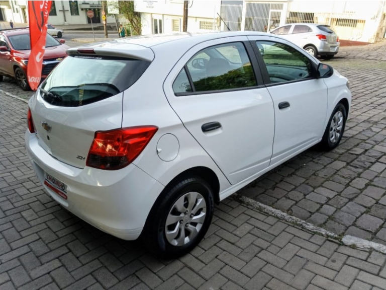 CHEVROLET - ONIX - 2019/2019 - Branca - R$ 54.900,00