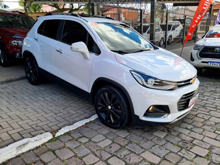 CHEVROLET - TRACKER - 2017/2018 - Branca - R$ 95.900,00