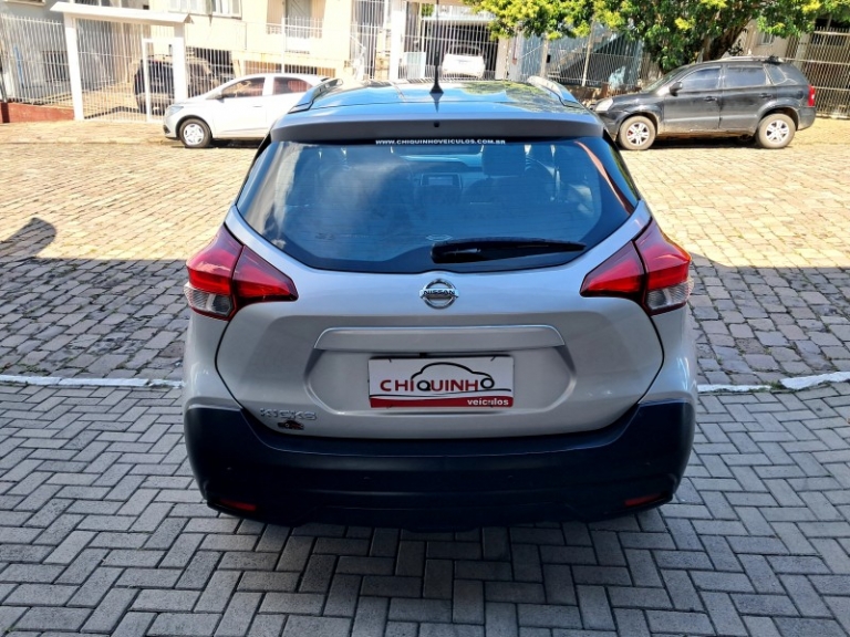 NISSAN - KICKS - 2019/2020 - Prata - R$ 84.900,00