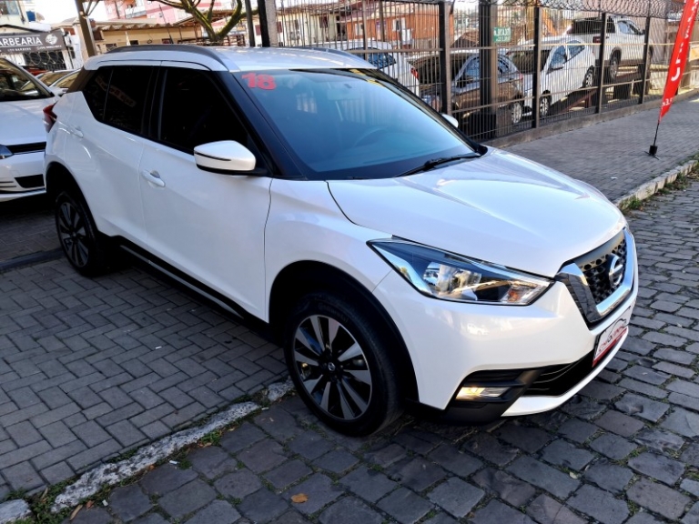 NISSAN - KICKS - 2017/2018 - Branca - R$ 84.900,00