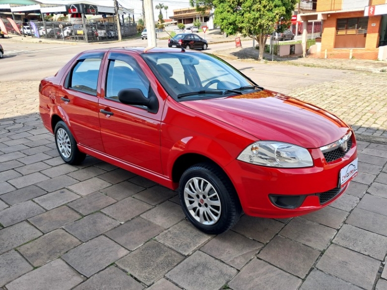 FIAT - SIENA - 2012/2013 - Vermelha - R$ 33.900,00