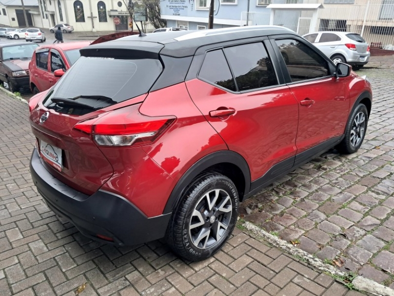 NISSAN - KICKS - 2018/2019 - Vermelha - R$ 84.900,00