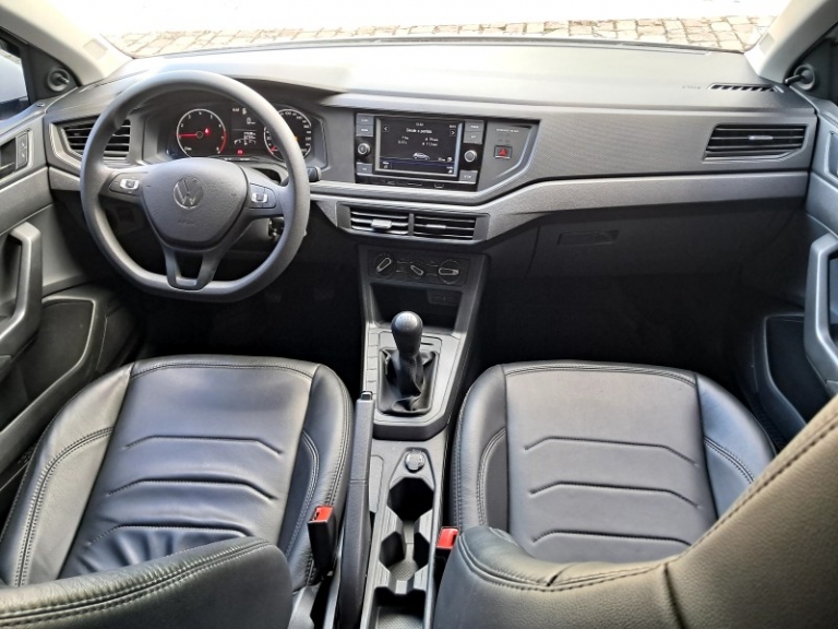 VOLKSWAGEN - POLO - 2023/2023 - Branca - R$ 75.900,00