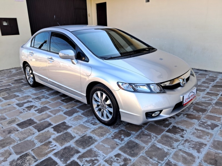 HONDA - CIVIC - 2010/2011 - Prata - R$ 56.900,00