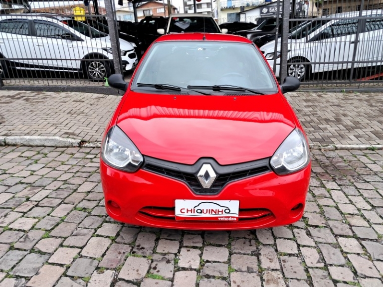 RENAULT - CLIO - 2013/2014 - Vermelha - R$ 32.900,00