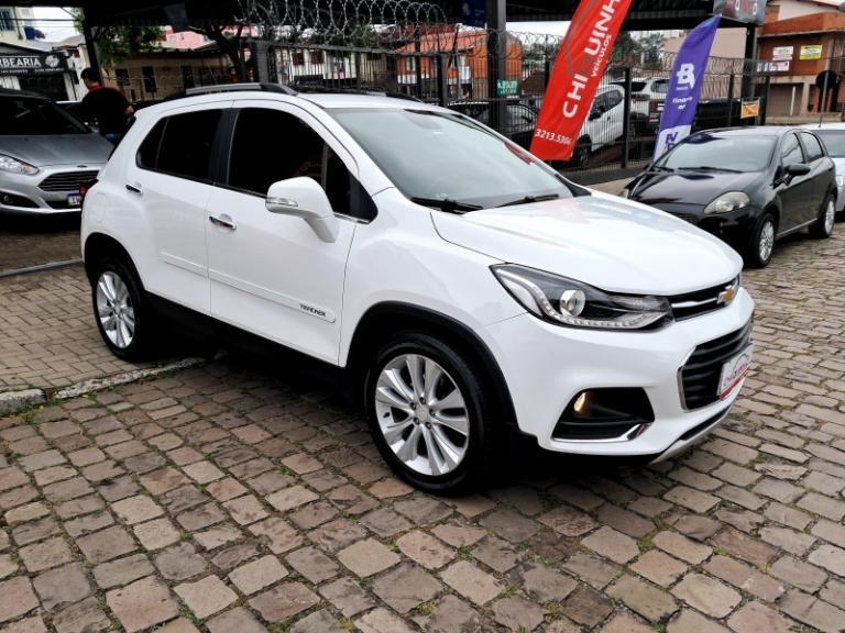 CHEVROLET - TRACKER - 2017/2018 - Branca - R$ 95.900,00