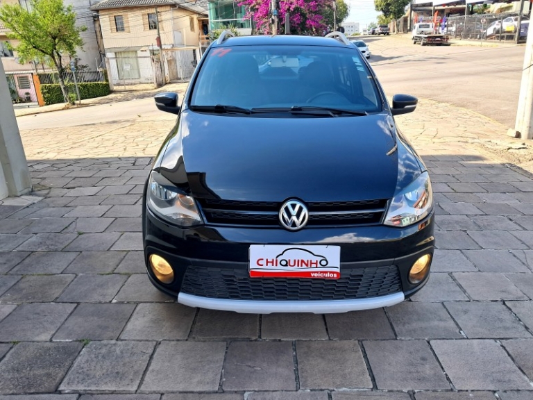 VOLKSWAGEN - CROSSFOX - 2010/2011 - Preta - R$ 41.900,00