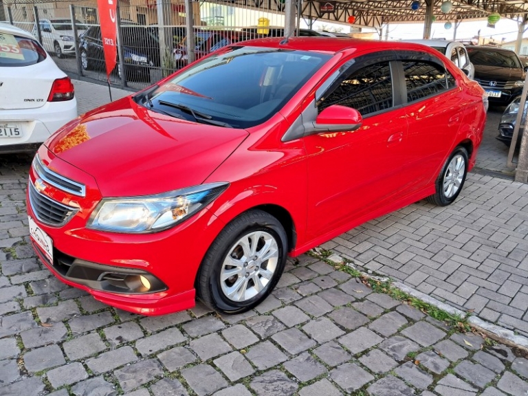 CHEVROLET - PRISMA - 2013/2014 - Vermelha - R$ 51.900,00