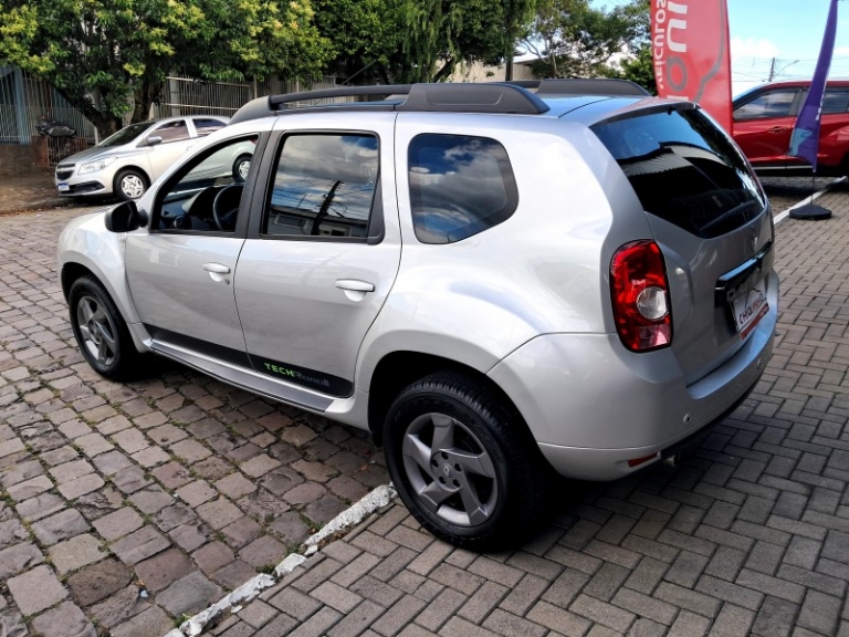 RENAULT - DUSTER - 2014/2015 - Prata - R$ 56.900,00