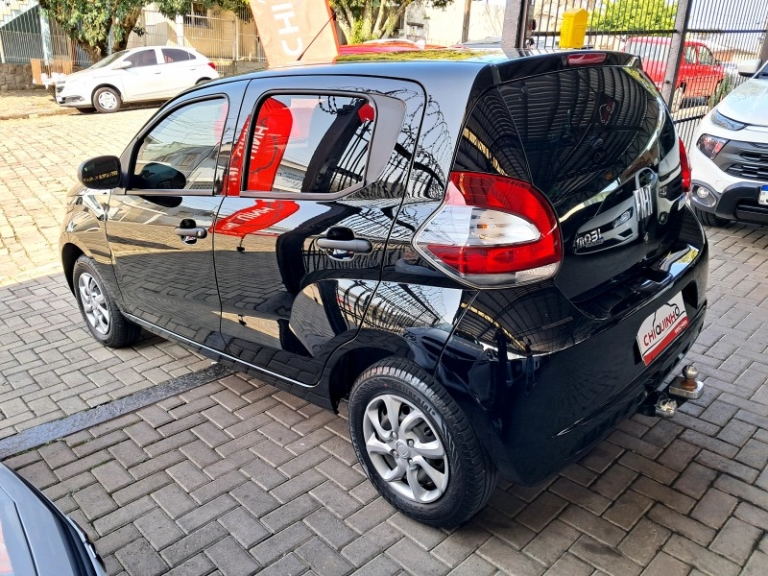 FIAT - MOBI - 2019/2019 - Preta - R$ 37.900,00