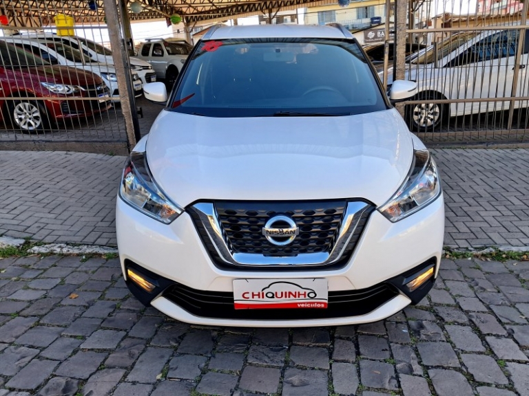 NISSAN - KICKS - 2017/2018 - Branca - R$ 84.900,00