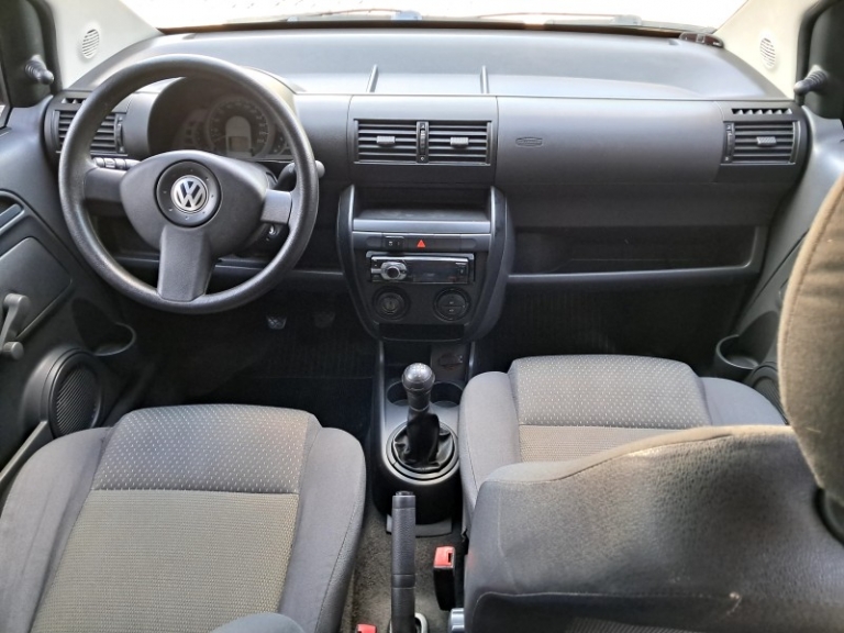 VOLKSWAGEN - FOX - 2007/2007 - Vermelha - R$ 23.900,00