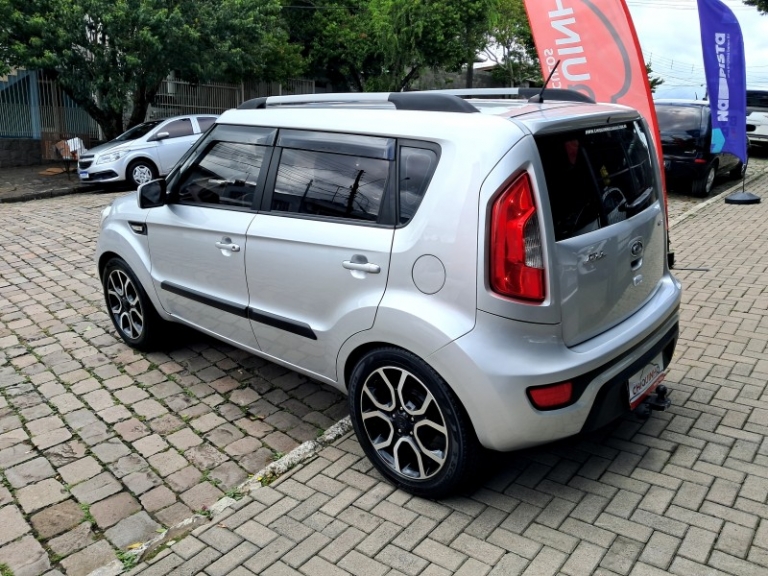 KIA MOTORS - SOUL - 2011/2012 - Prata - R$ 46.900,00