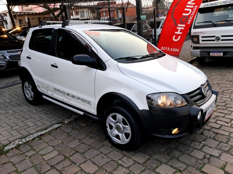 VOLKSWAGEN - CROSSFOX - 2008/2009 - Branca - R$ 34.900,00