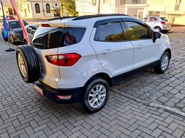 FORD - ECOSPORT - 2019/2020 - Branca - R$ 75.900,00