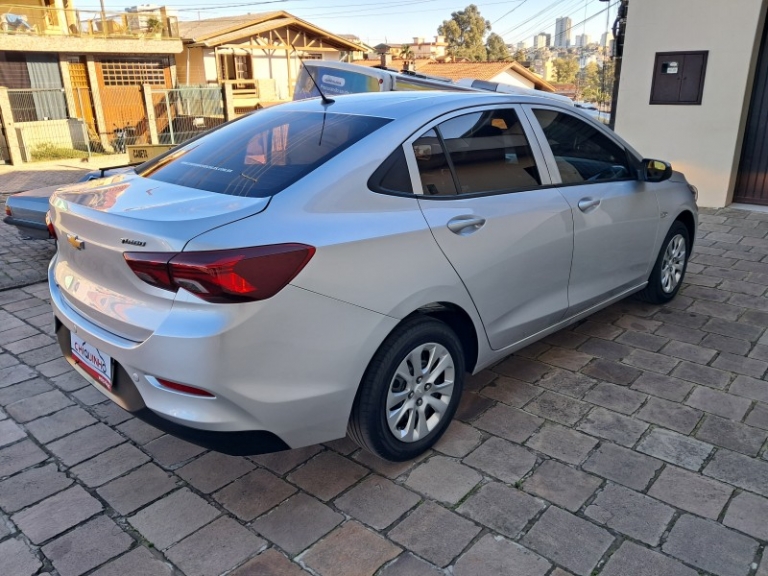 CHEVROLET - ONIX - 2019/2020 - Prata - R$ 71.900,00