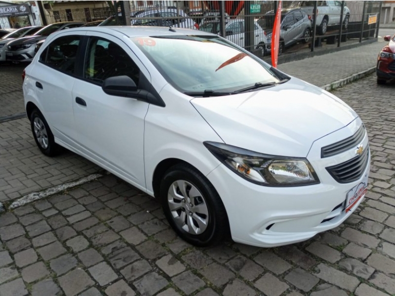 CHEVROLET - ONIX - 2019/2019 - Branca - R$ 54.900,00