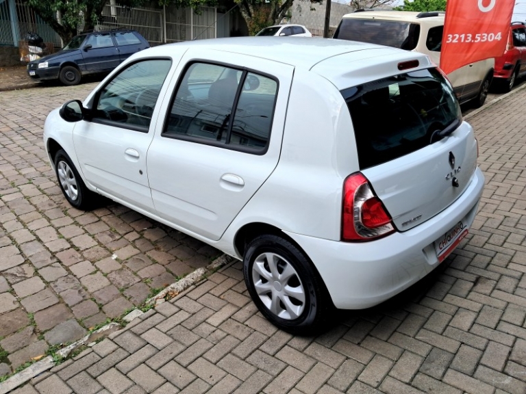 RENAULT - CLIO - 2015/2016 - Branca - R$ 38.900,00